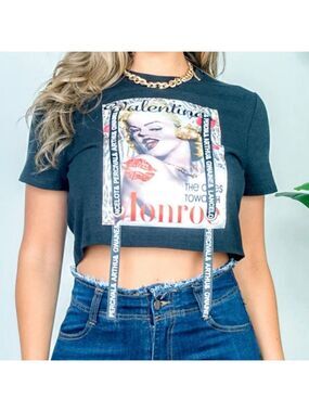 Annes Apparel Marilyn Monroe Y2K Graphic T-shirt Size M Black